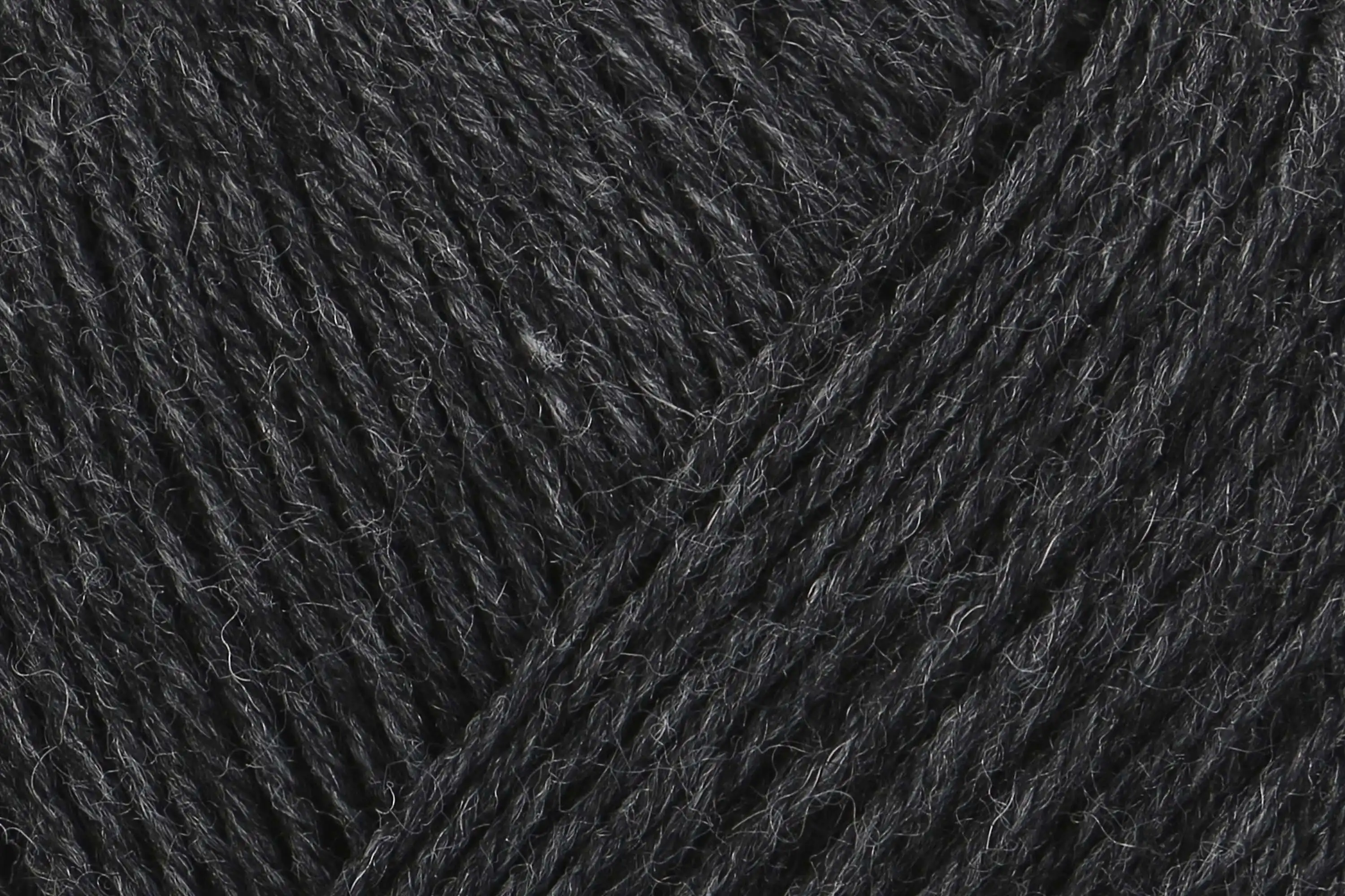 Regia 4-Ply Uni 522 Antracitový melír 210m/50g