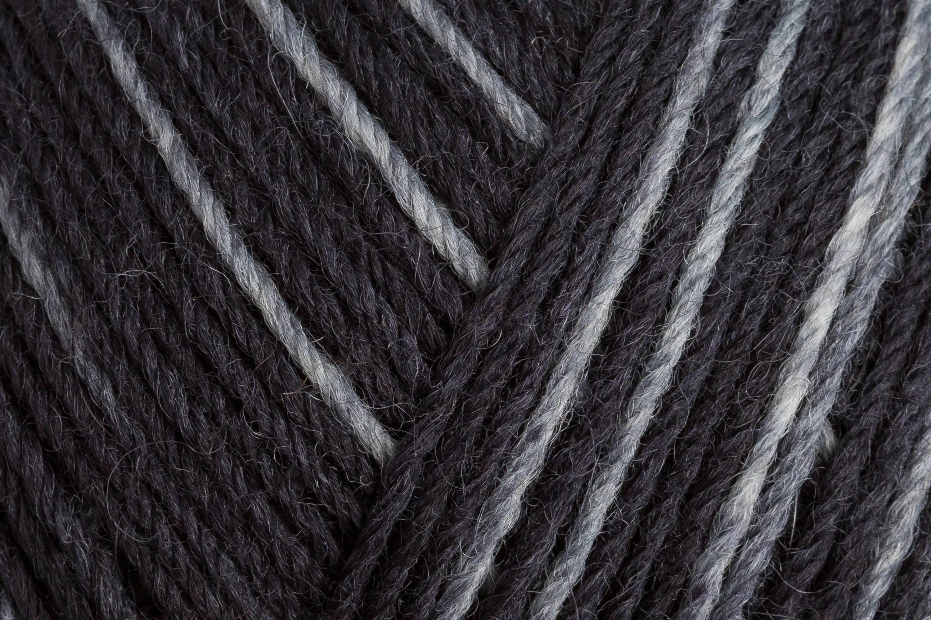 Regia 4-Ply Vintage Black Color 2863