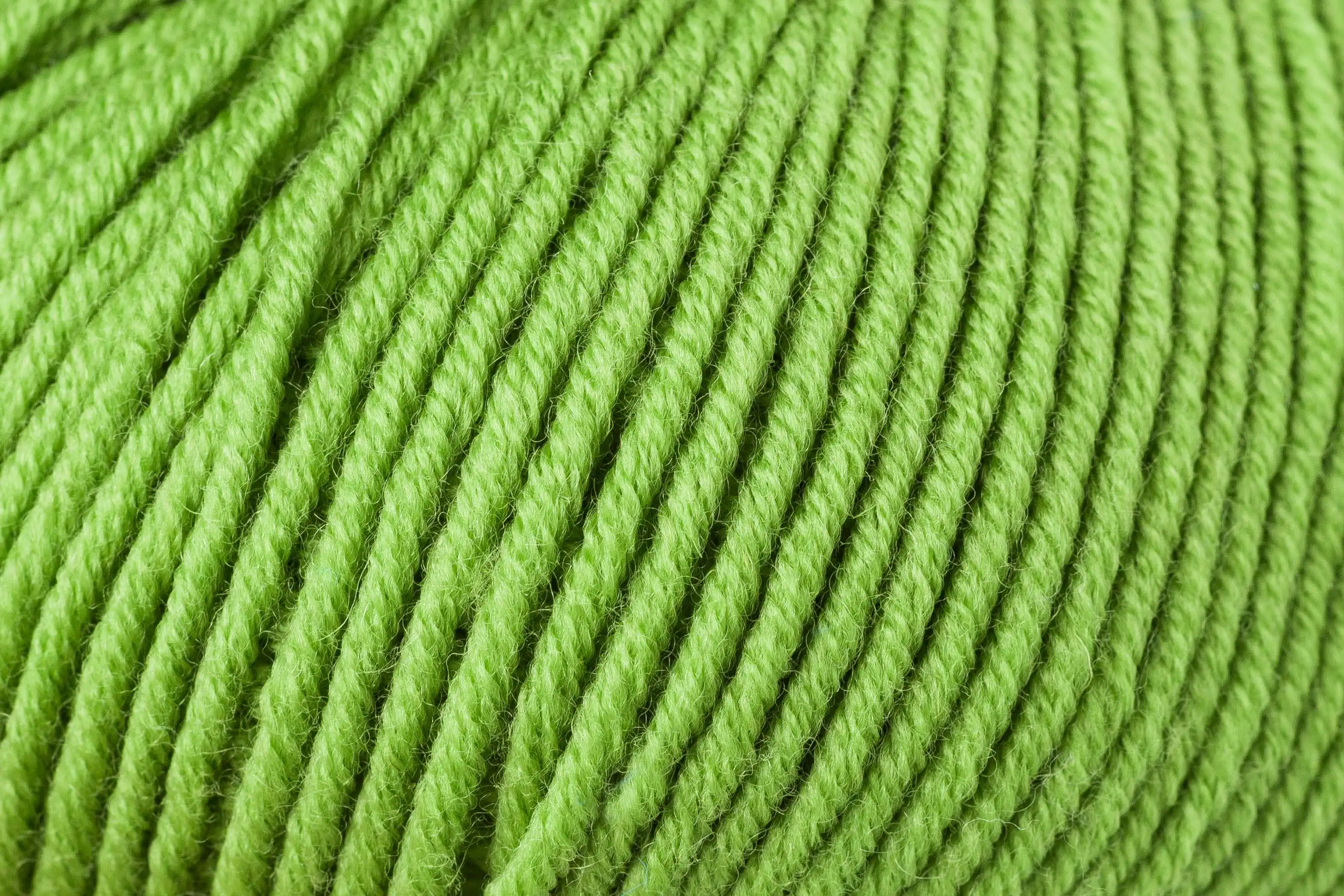 Schachenmayr Merino extrafine 120 Jablečná zelená 173