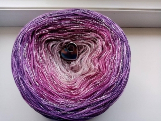 Malinové frapé 3-nitka 1300m s lurexem